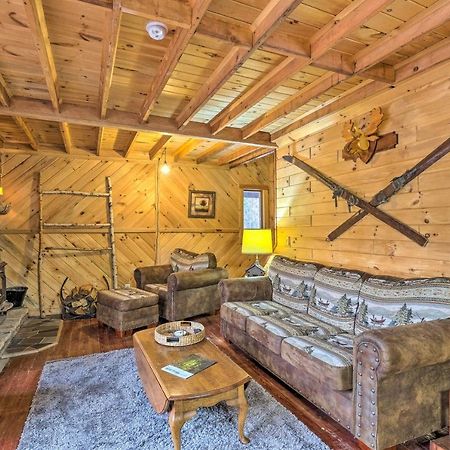 Villa Secluded Johnsburg Retreat With Hot Tub And Fire Pit Exterior foto