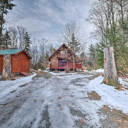 Villa Secluded Johnsburg Retreat With Hot Tub And Fire Pit Exterior foto