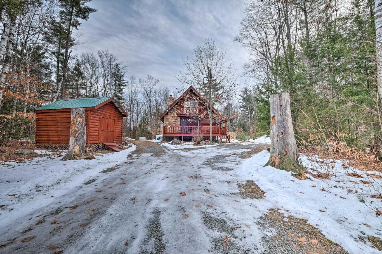 Villa Secluded Johnsburg Retreat With Hot Tub And Fire Pit Exterior foto